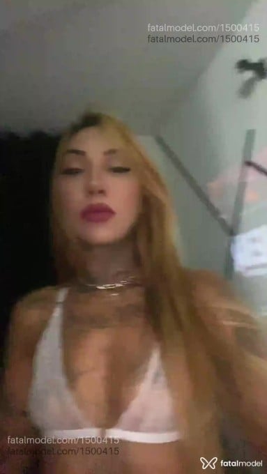Acompanhante mulher loira (o) de olhos castanhos em Taubaté Acompanhante mulher loira (o) de olhos castanhos em Taubaté - Vivi Bonanza