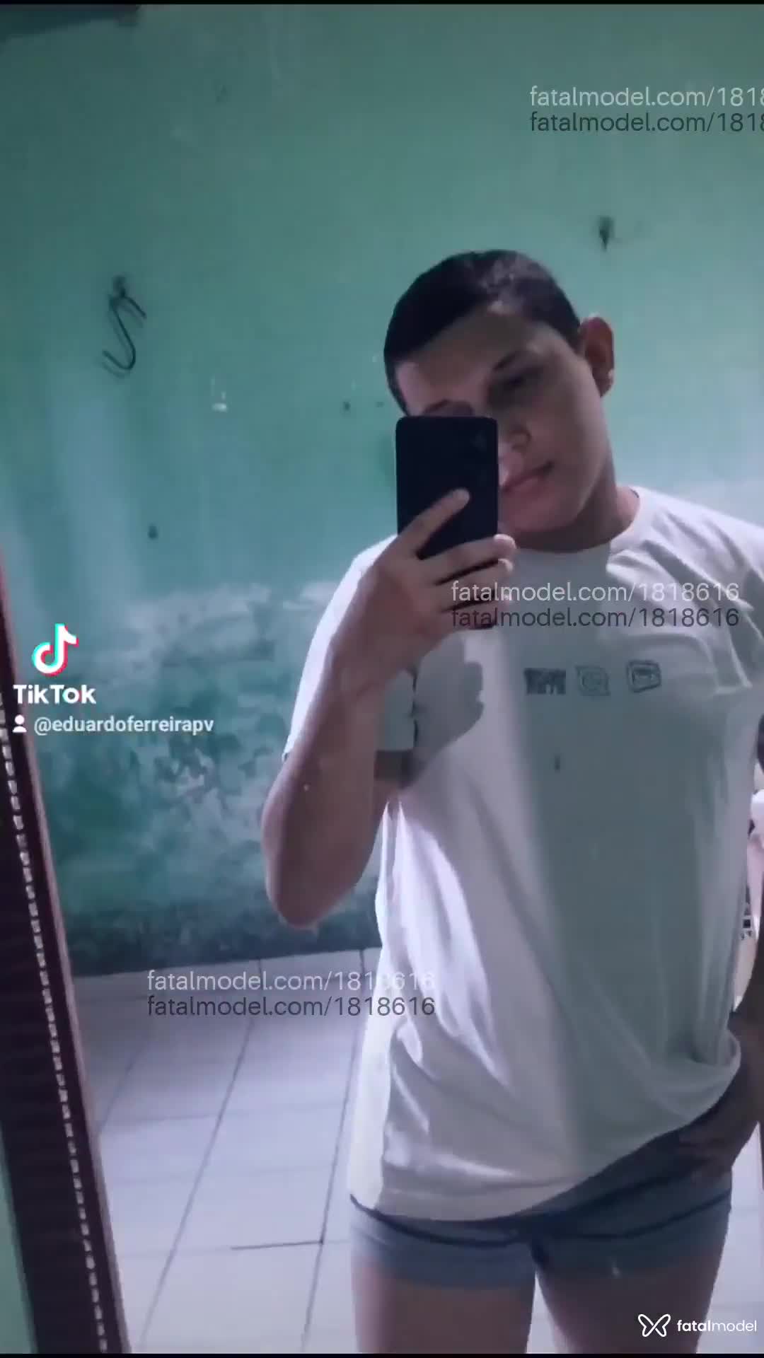 Acompanhante homem morena (o) de olhos castanhos em Virtual Acompanhante homem morena (o) de olhos castanhos em Virtual - Duhoootsx
