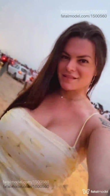 Acompanhante mulher trans com cabelo castanho de olhos mel - Amanda Konrath