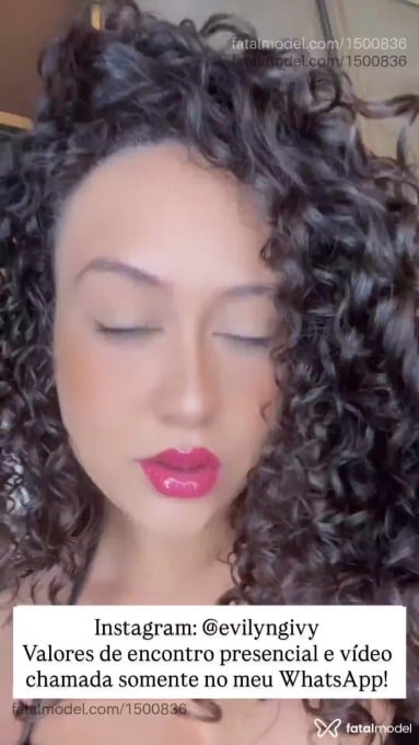 Acompanhante mulher com cabelo castanho de olhos castanhos em São Paulo - IVY BELAA