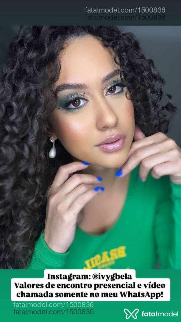 Acompanhante mulher com cabelo castanho de olhos castanhos - IVY BELAA