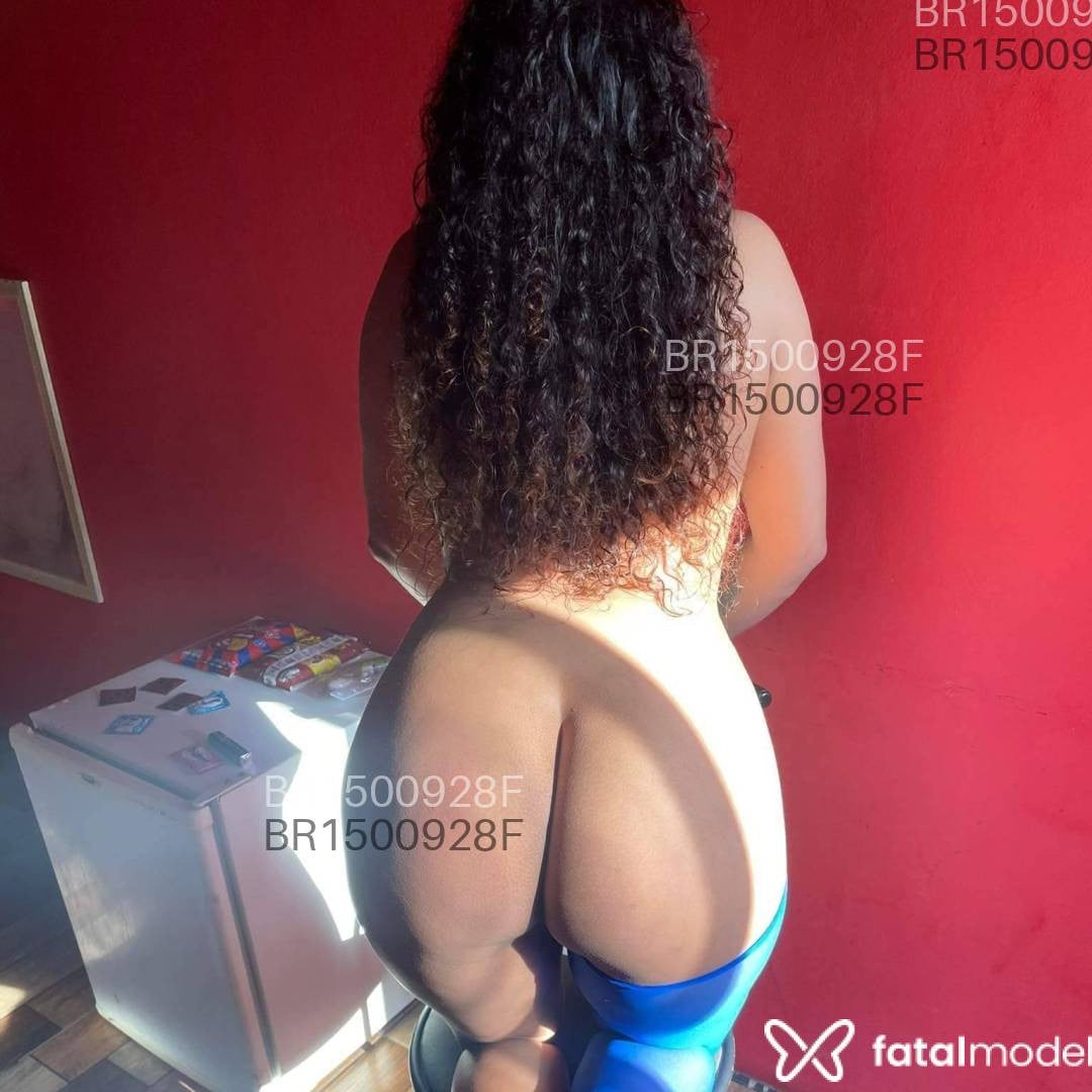 Acompanhante mulher com cabelo castanho de olhos castanhos em Santo Ângelo Acompanhante mulher com cabelo castanho de olhos castanhos em Santo Ângelo - Eduarda Cardozo
