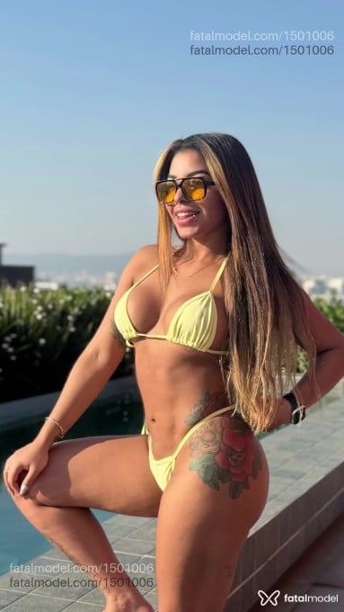 Acompanhante mulher loira (o) de olhos castanhos em Rio de Janeiro - Mia Colucci