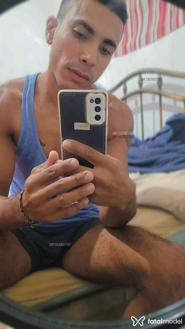 Acompanhante homem morena (o) de olhos castanhos em Rio de Janeiro - Angelinho