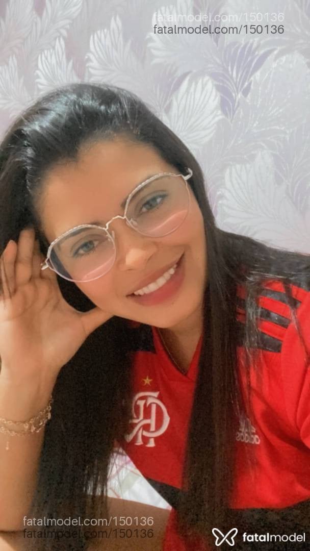 Acompanhante mulher com cabelo castanho de olhos castanhos - Aghata