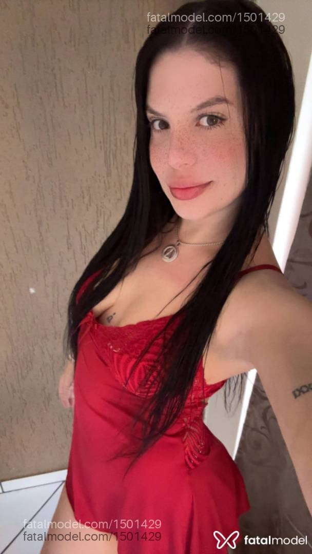 Acompanhante mulher morena (o) de olhos verdes - Maia Reidel
