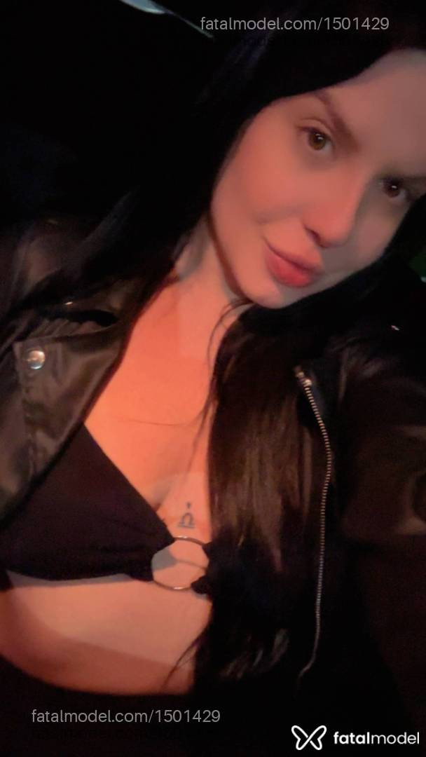 Acompanhante mulher morena (o) de olhos verdes - Maia Reidel