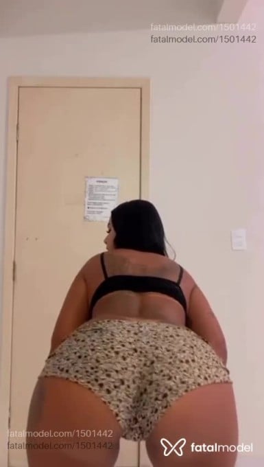 Acompanhante mulher morena (o) de olhos castanhos - Lays Fonttenelle