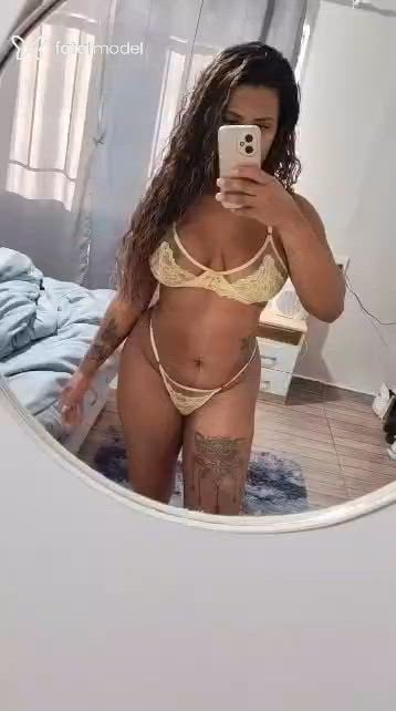 Acompanhante mulher morena (o) de olhos castanhos em Telêmaco Borba Acompanhante mulher morena (o) de olhos castanhos em Telêmaco Borba - Juliana