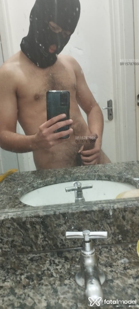 Acompanhante homem com cabelo castanho de olhos castanhos em Palhoça - VenezuelanBoy