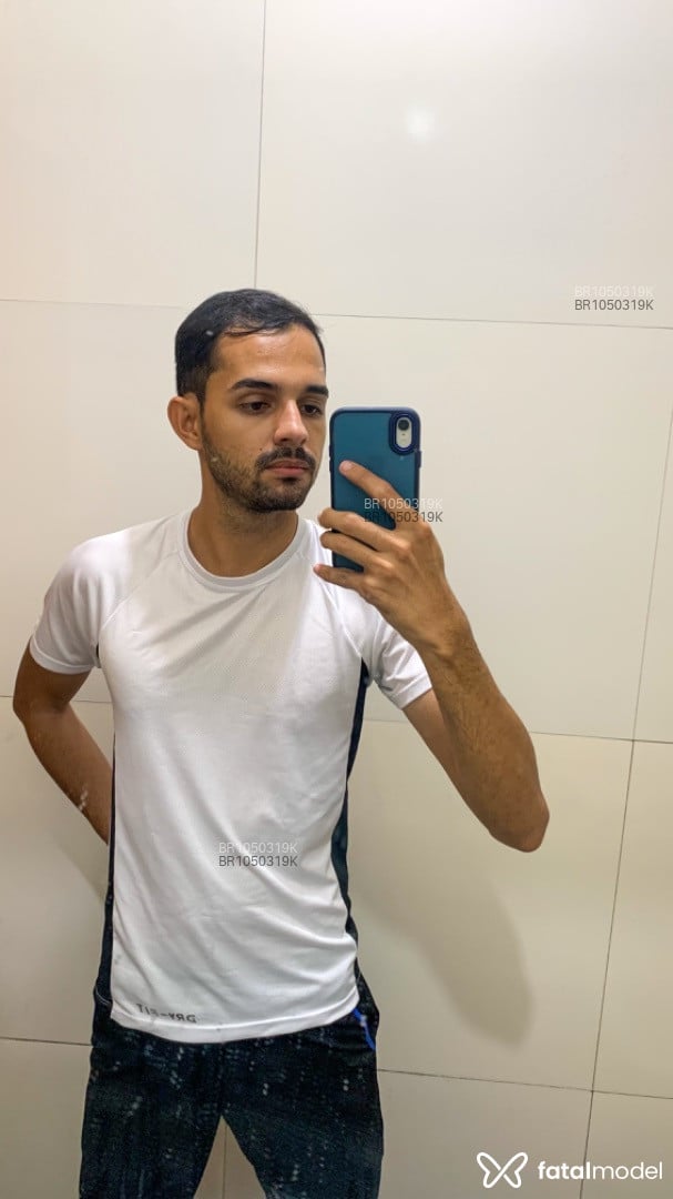 Acompanhante homem morena (o) de olhos castanhos em Custódia Acompanhante homem morena (o) de olhos castanhos em Custódia - Alberto