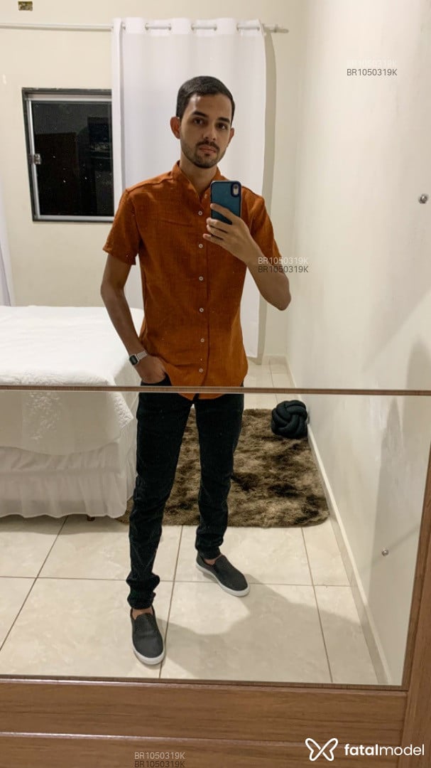 Acompanhante homem morena (o) de olhos castanhos em Custódia Acompanhante homem morena (o) de olhos castanhos em Custódia - Alberto