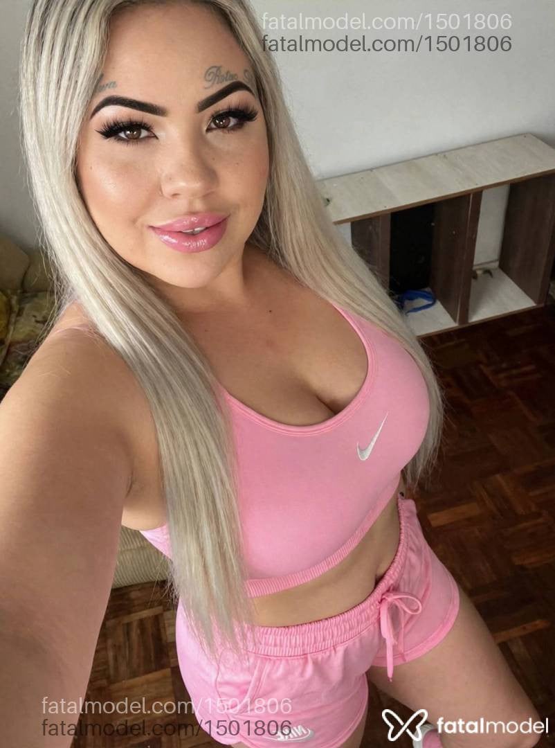 Acompanhante mulher loira (o) de olhos mel - Jadi