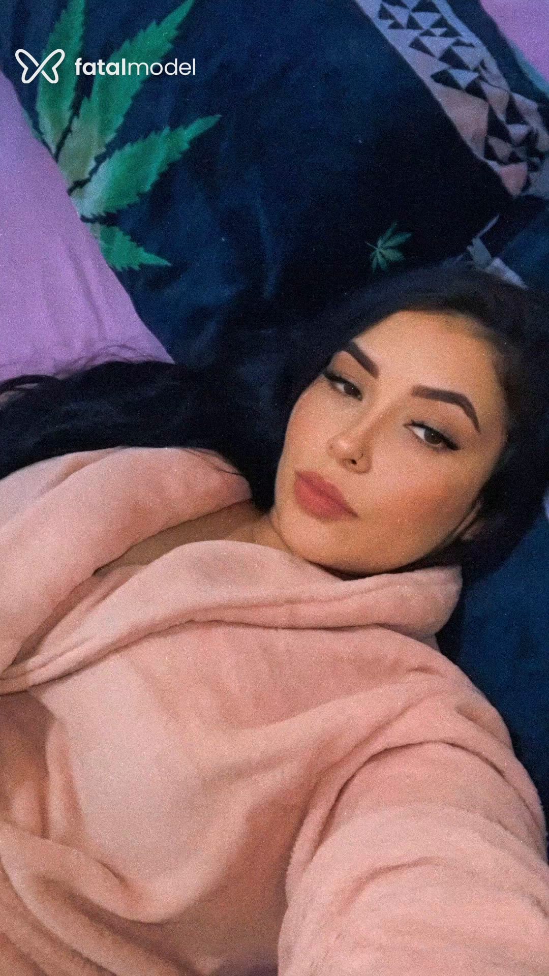 Acompanhante mulher morena (o) de olhos mel - Thalita Remião