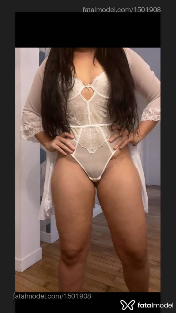 Acompanhante mulher morena (o) de olhos mel - Aline