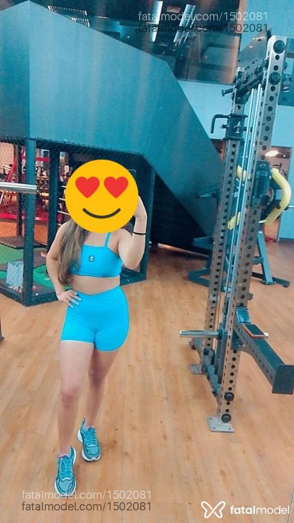 Acompanhante mulher morena (o) de olhos pretos - Anitta
