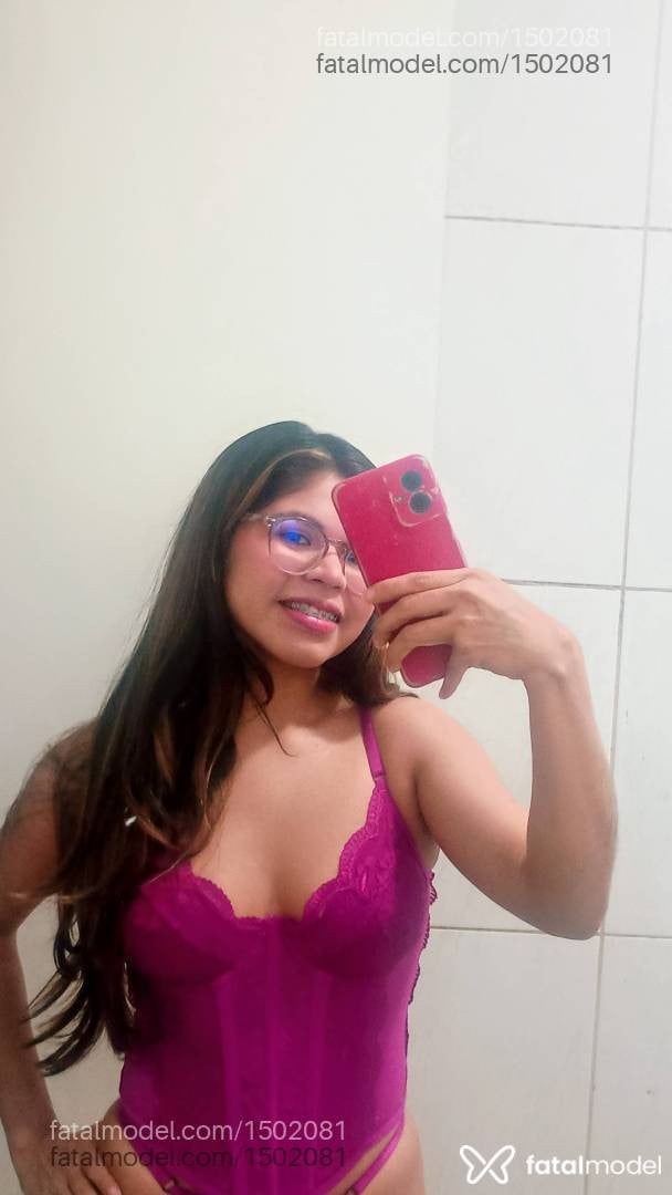 Acompanhante mulher morena (o) de olhos pretos - Anitta