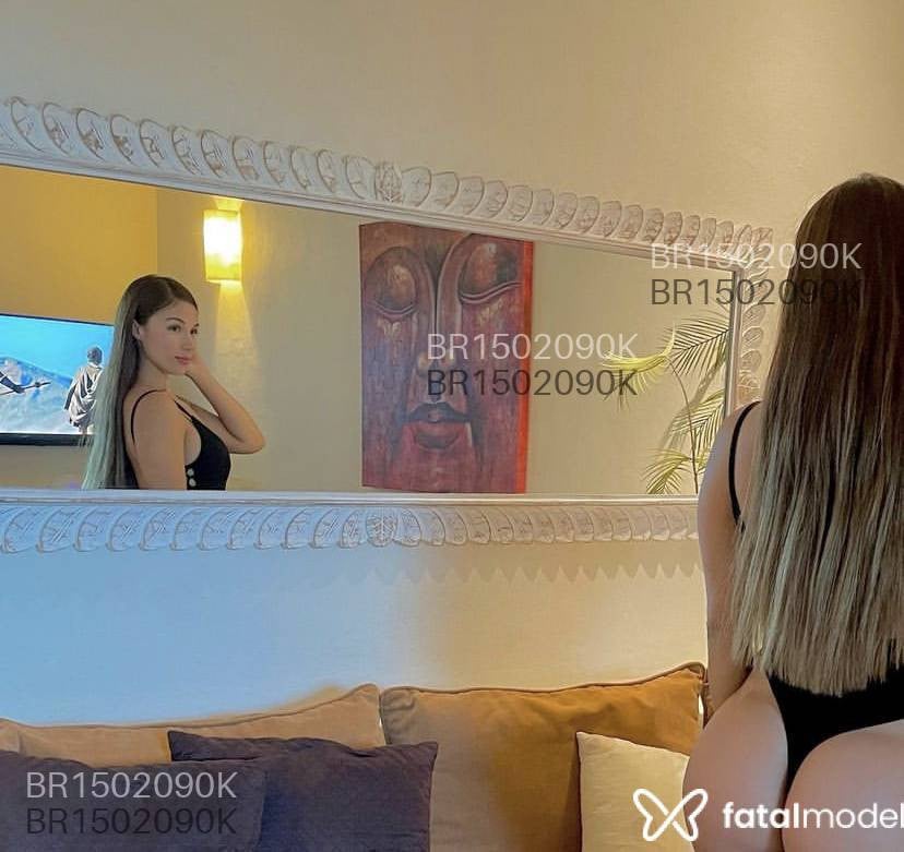 Acompanhante mulher com cabelo castanho de olhos castanhos em Videira Acompanhante mulher com cabelo castanho de olhos castanhos em Videira - Rafaela