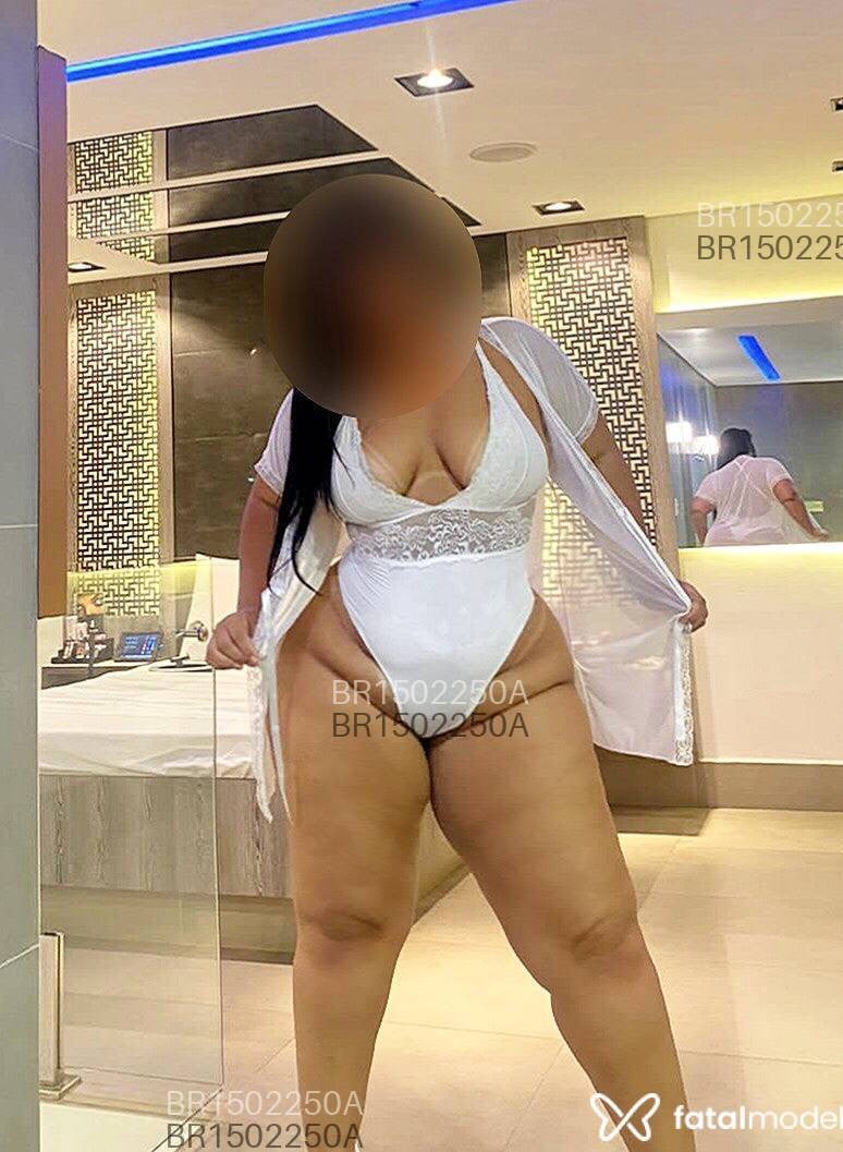 Acompanhante mulher morena (o) de olhos castanhos - Amanda