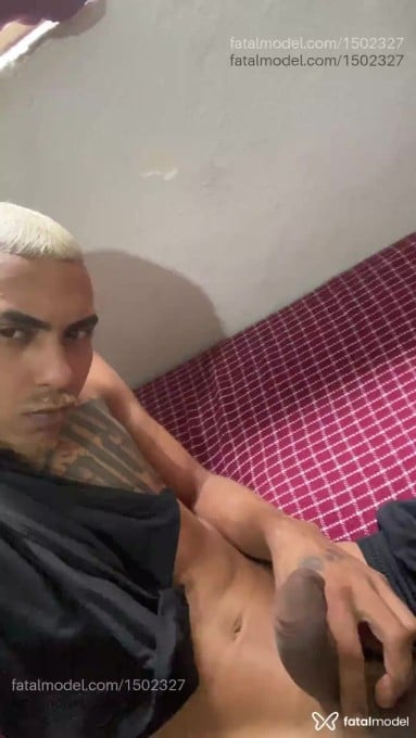 Acompanhante homem loira (o) de olhos castanhos em Sete Lagoas Acompanhante homem loira (o) de olhos castanhos em Sete Lagoas - Henrique