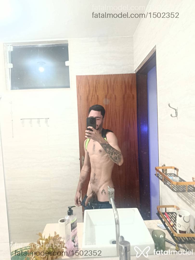 Acompanhante homem morena (o) de olhos castanhos - Murilo Acompanhante homem morena (o) de olhos castanhos - Murilo
