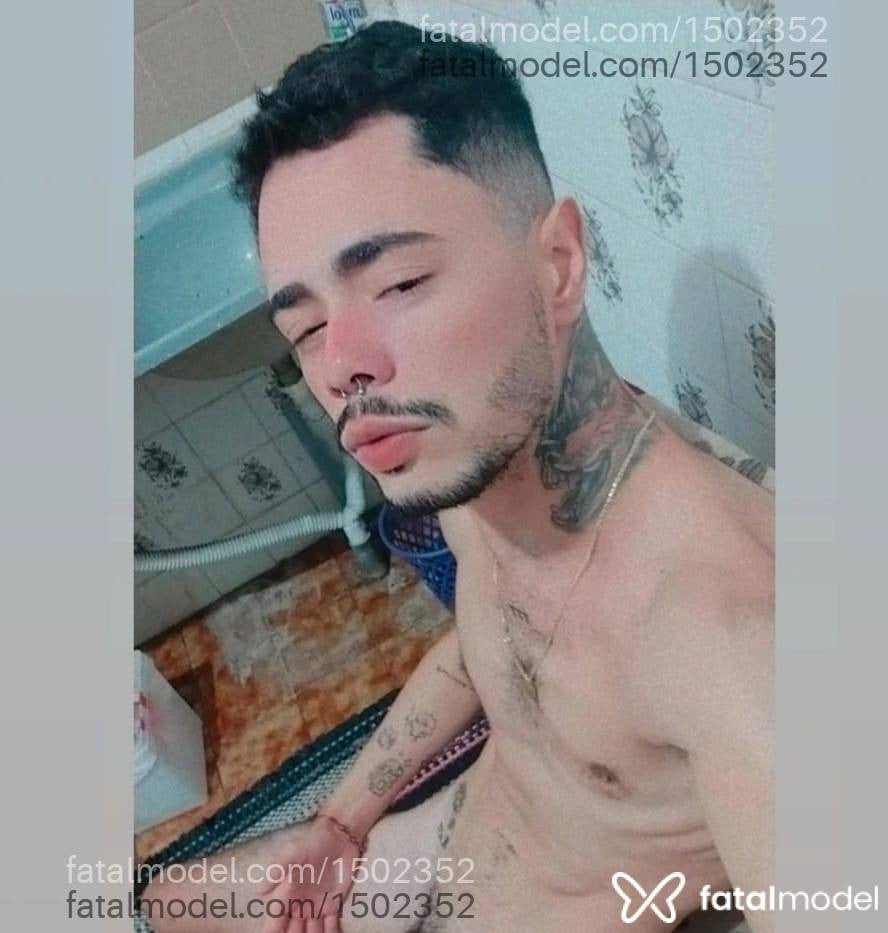 Acompanhante homem morena (o) de olhos castanhos em São Carlos - Murilo
