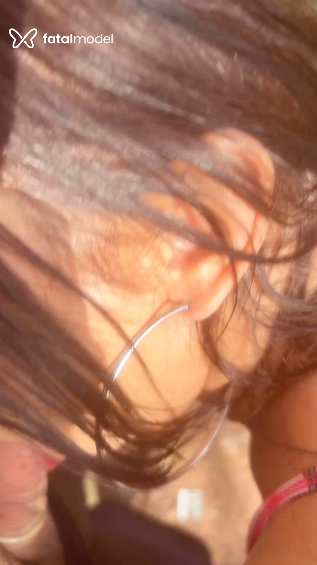 Acompanhante mulher trans com cabelo castanho de olhos castanhos - Mirella