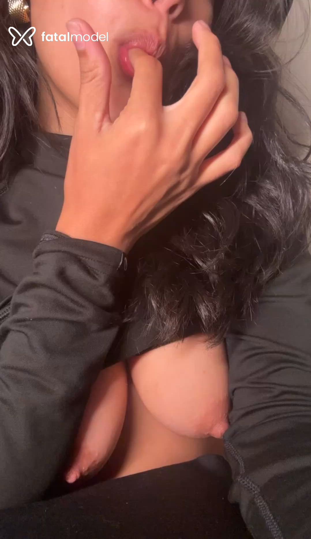 Acompanhante mulher com cabelo castanho de olhos castanhos - Gisele Acompanhante mulher com cabelo castanho de olhos castanhos - Gisele