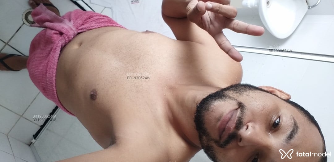 Acompanhante homem morena (o) de olhos pretos em Governador Valadares - Felps