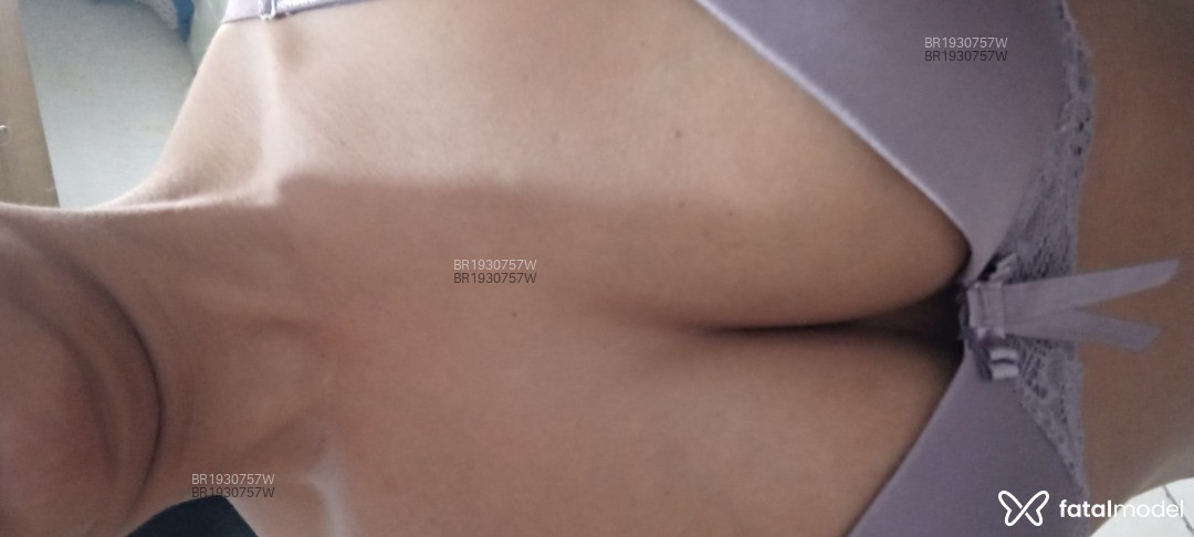 Acompanhante mulher morena (o) de olhos pretos em Virtual Acompanhante mulher morena (o) de olhos pretos em Virtual - Jaque