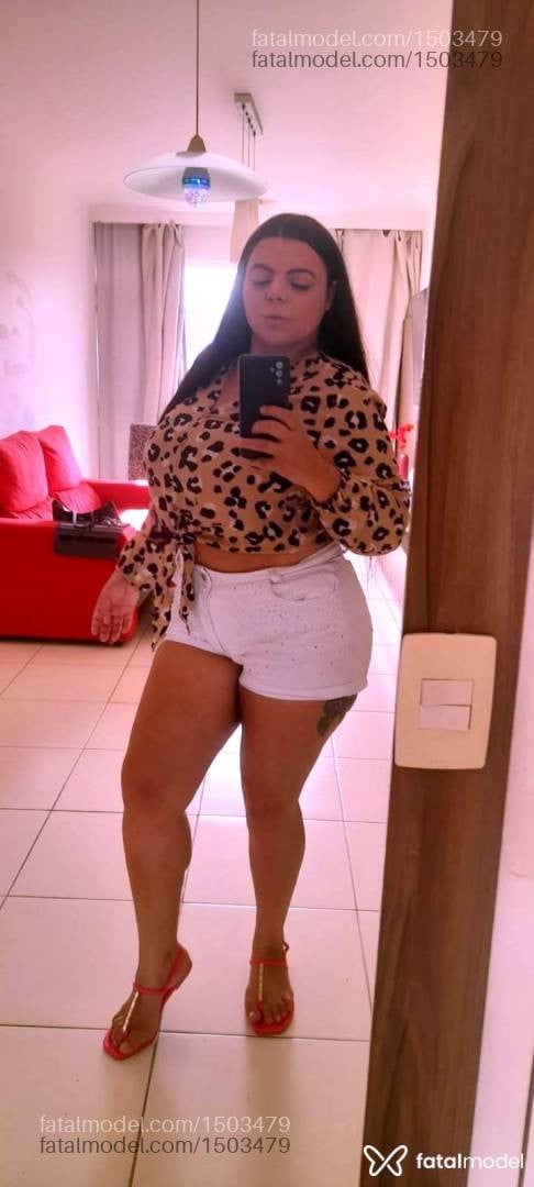 Acompanhante mulher morena (o) de olhos mel em Brusque - Mel