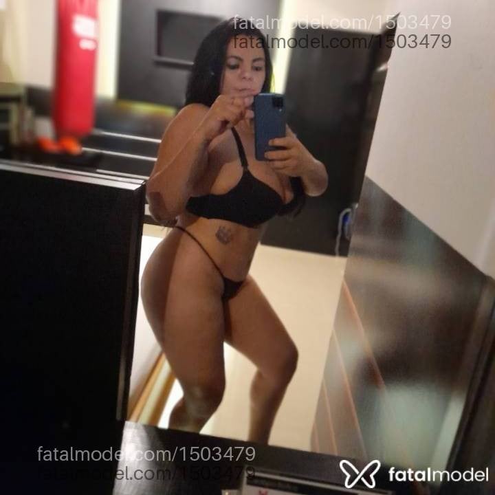 Acompanhante mulher morena (o) de olhos mel - Mel