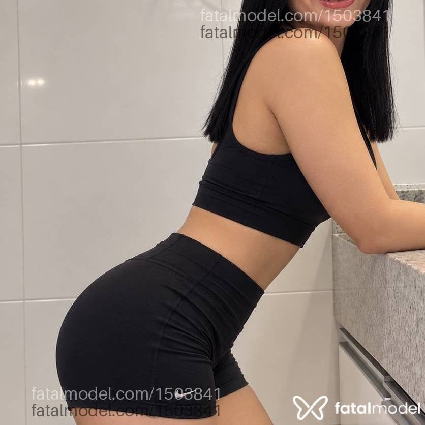 Acompanhante mulher morena (o) de olhos verdes - Mel Rezende
