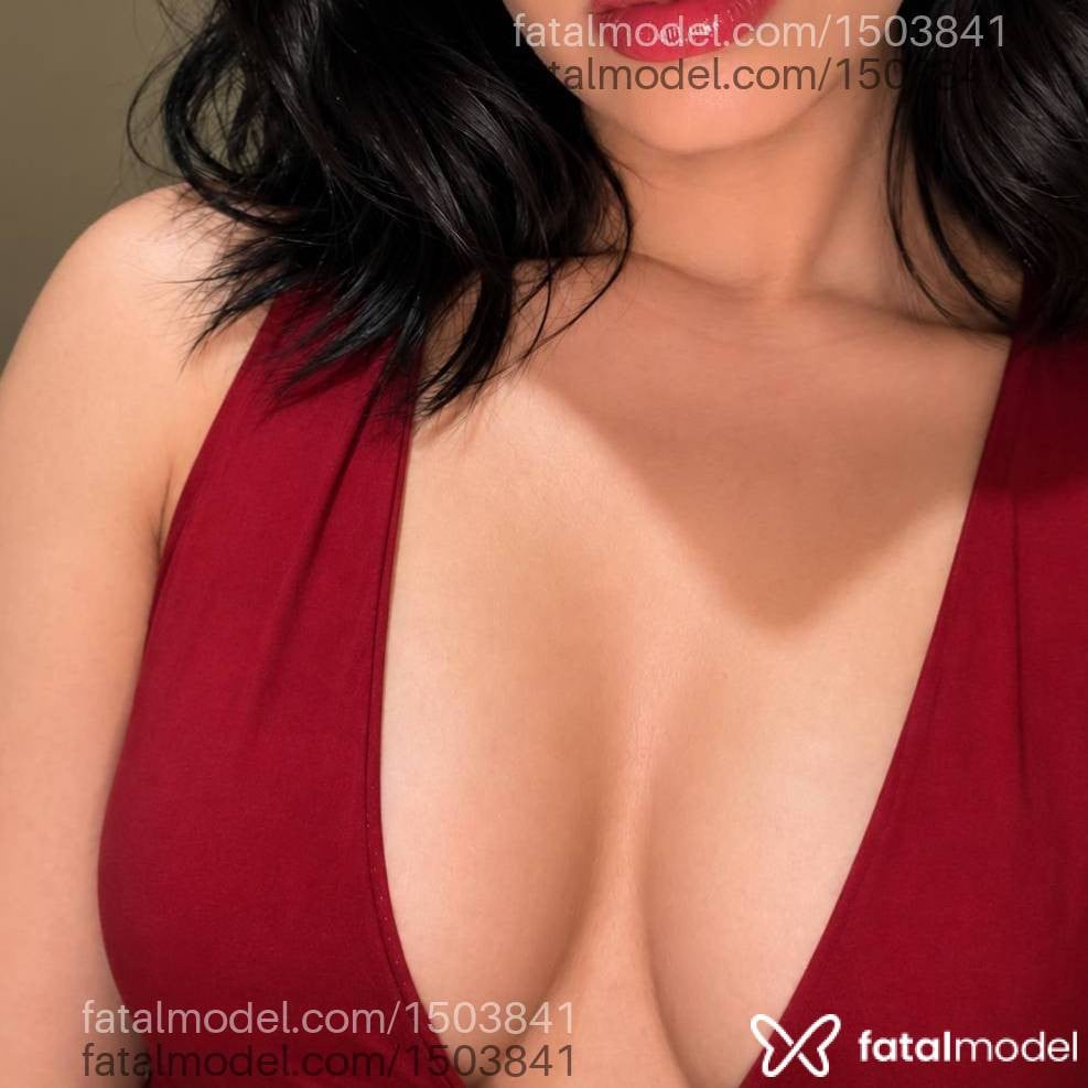 Acompanhante mulher morena (o) de olhos verdes - Mel Rezende