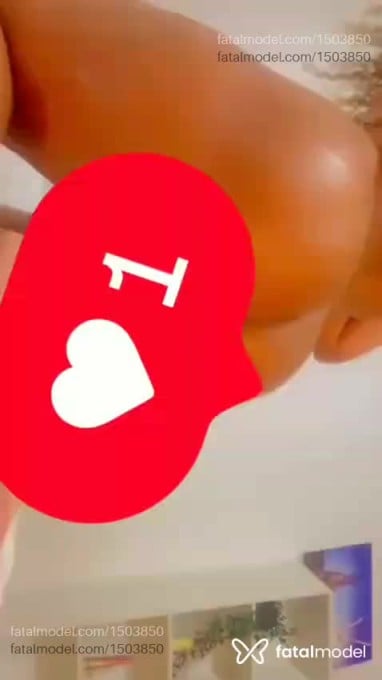 Acompanhante mulher loira (o) de olhos castanhos em Uberlândia Acompanhante mulher loira (o) de olhos castanhos em Uberlândia - Luara Diniz