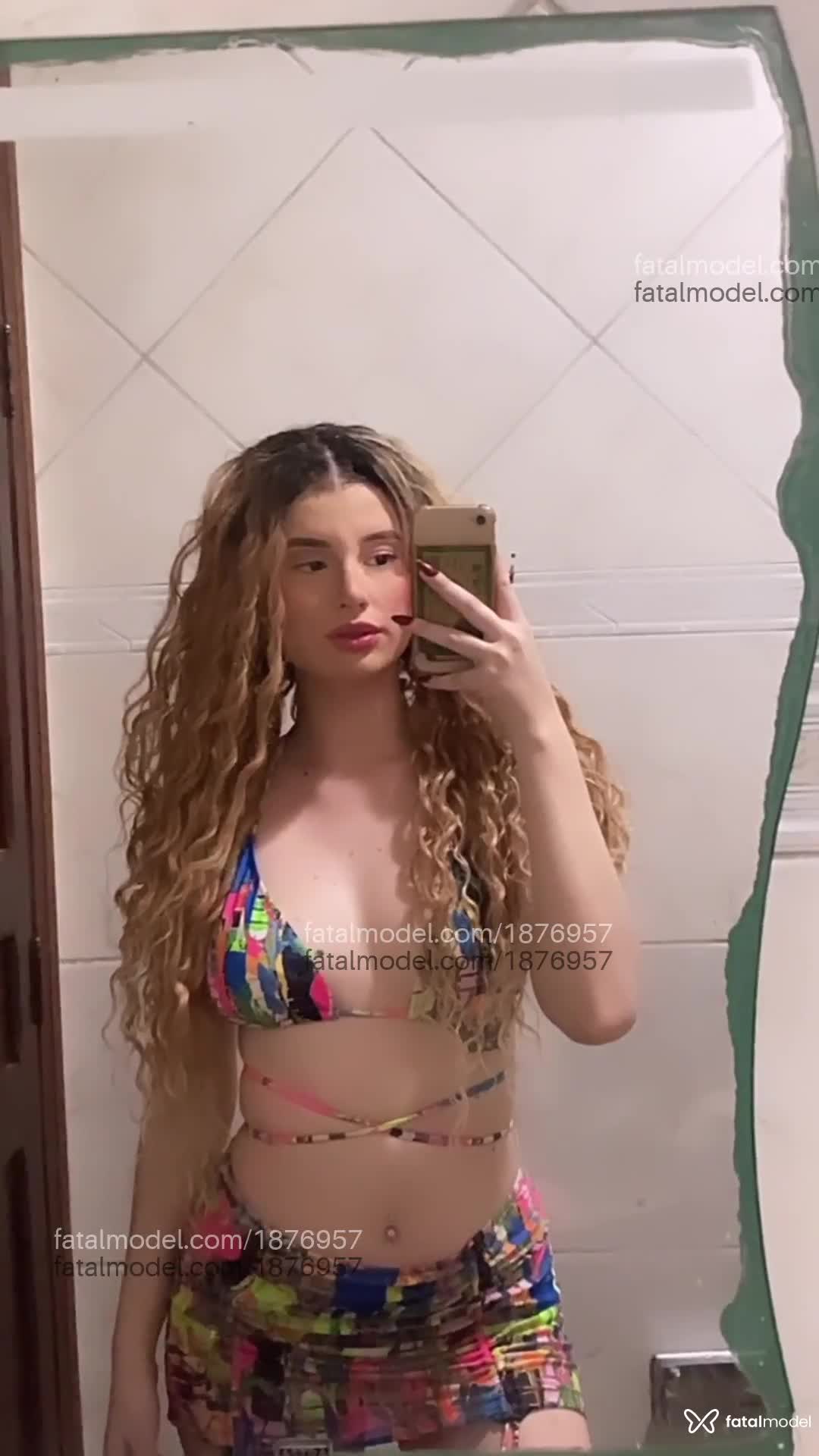 Acompanhante mulher loira (o) de olhos castanhos em Casca - Veronica barros