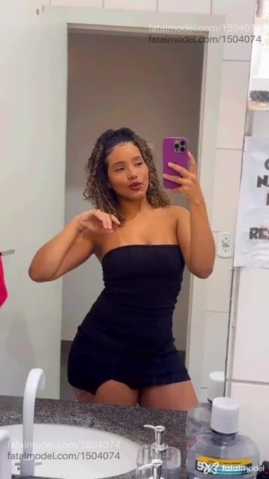 Acompanhante mulher com cabelo castanho de olhos castanhos em Formosa Acompanhante mulher com cabelo castanho de olhos castanhos em Formosa - Gabbi