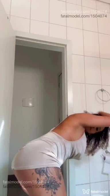 Acompanhante mulher com cabelo castanho de olhos castanhos em Formosa Acompanhante mulher com cabelo castanho de olhos castanhos em Formosa - Gabbi