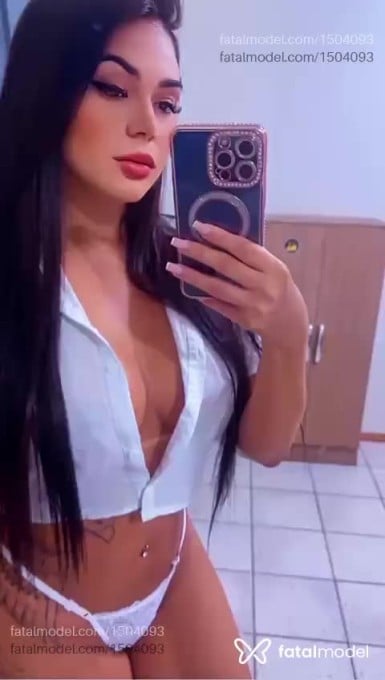 Acompanhante mulher morena (o) de olhos castanhos - Heloyssa Bittencou Acompanhante mulher morena (o) de olhos castanhos - Heloyssa Bittencou