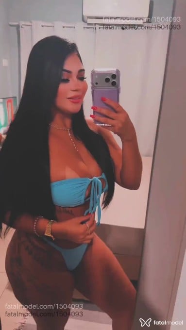 Acompanhante mulher morena (o) de olhos castanhos - Heloyssa Bittencou Acompanhante mulher morena (o) de olhos castanhos - Heloyssa Bittencou