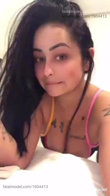 Acompanhante mulher morena (o) de olhos castanhos em Caldas Novas Acompanhante mulher morena (o) de olhos castanhos em Caldas Novas - Dj BloomTrixx