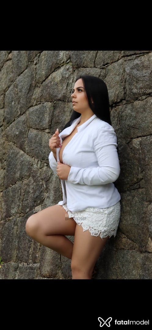 Acompanhante mulher com cabelo castanho de olhos castanhos em Cascavel - Sabrina