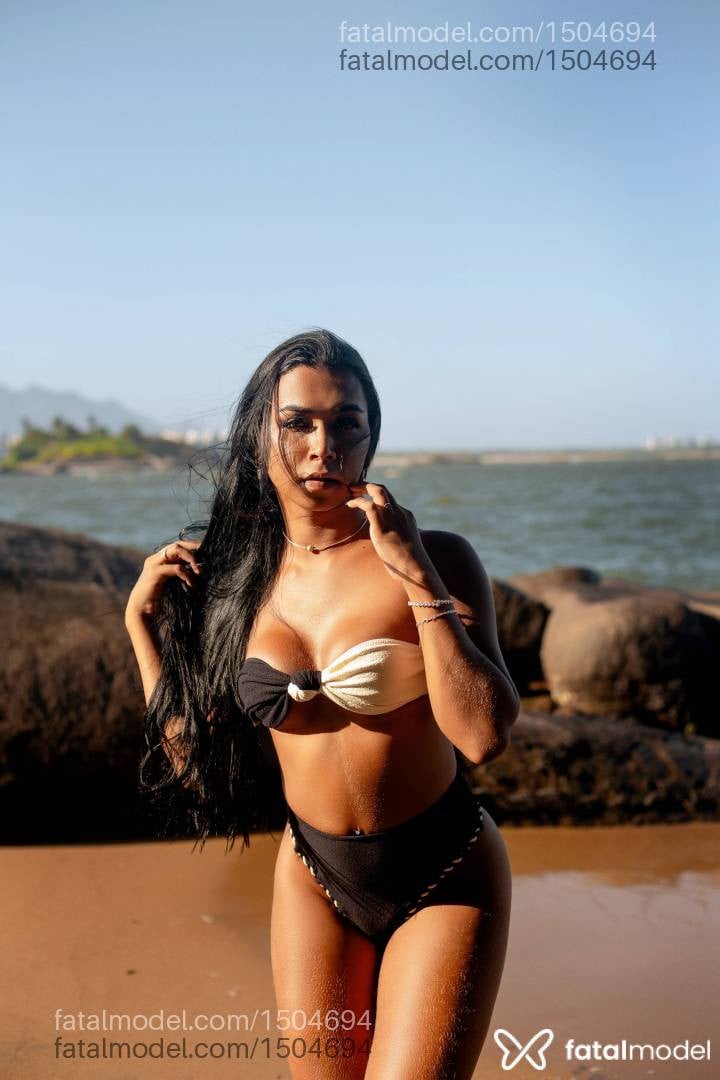 Acompanhante mulher trans morena (o) de olhos mel em Virtual - Melisa