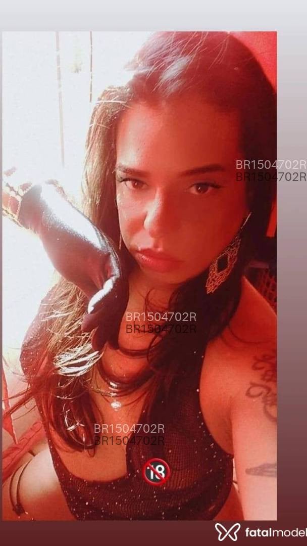 Acompanhante travesti com cabelo castanho de olhos castanhos em Betim - Amanda Castro