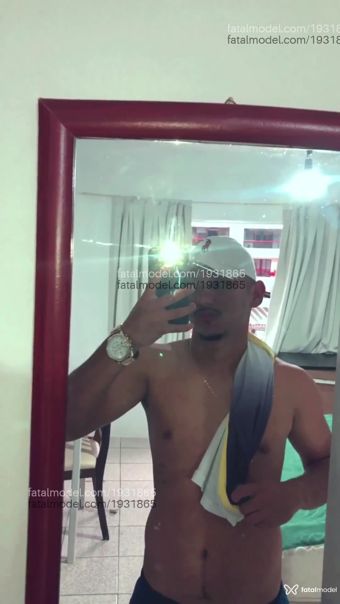 Acompanhante homem morena (o) de olhos castanhos em Virtual Acompanhante homem morena (o) de olhos castanhos em Virtual - Daniel