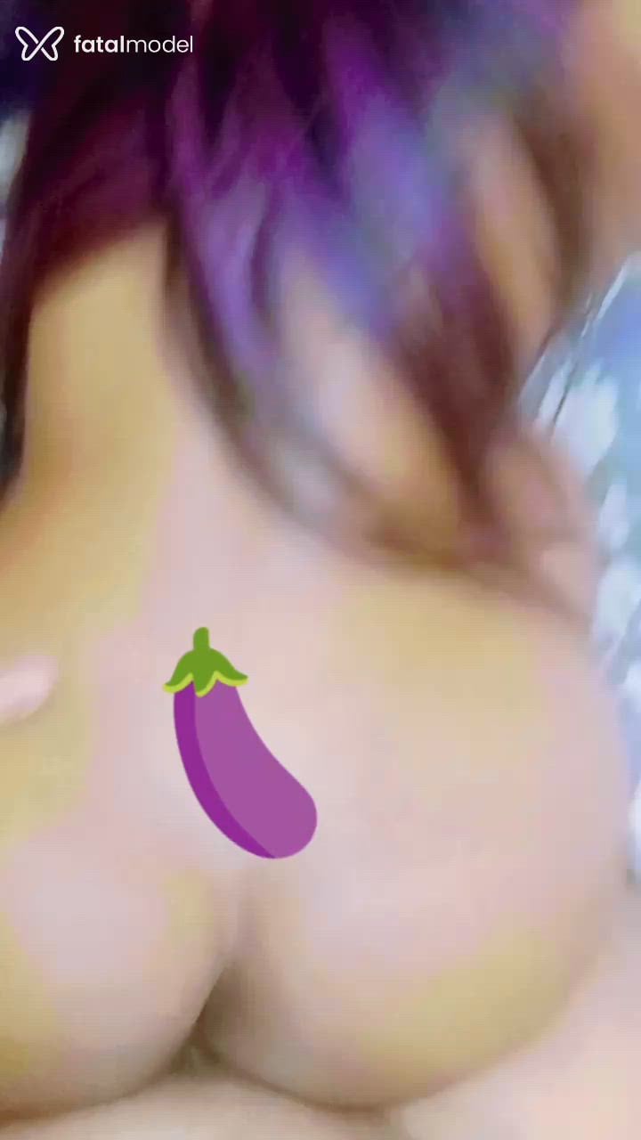 Acompanhante mulher morena (o) de olhos pretos - Náksu Kikyou