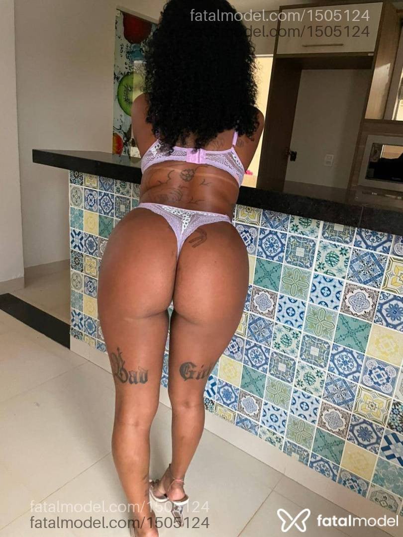 Acompanhante mulher morena (o) de olhos castanhos em Pouso Alegre - Thauany