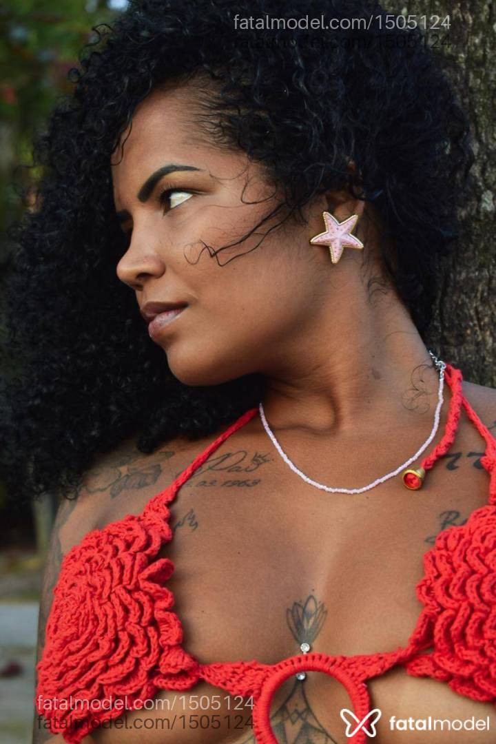 Acompanhante mulher morena (o) de olhos castanhos em Pouso Alegre - Thauany