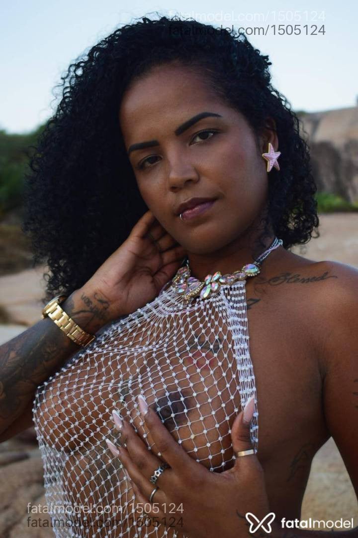 Acompanhante mulher morena (o) de olhos castanhos em Pouso Alegre - Thauany