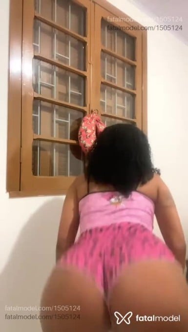 Acompanhante mulher morena (o) de olhos castanhos em Pouso Alegre - Thauany